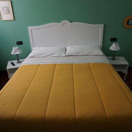 Gli Anemoni B&B Free Parking Генуя Экстерьер фото