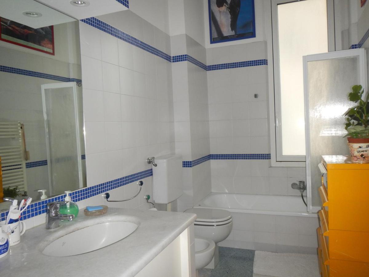Gli Anemoni B&B Free Parking Генуя Экстерьер фото