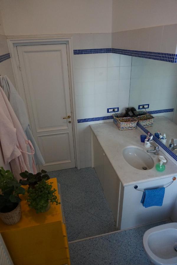 Gli Anemoni B&B Free Parking Генуя Экстерьер фото